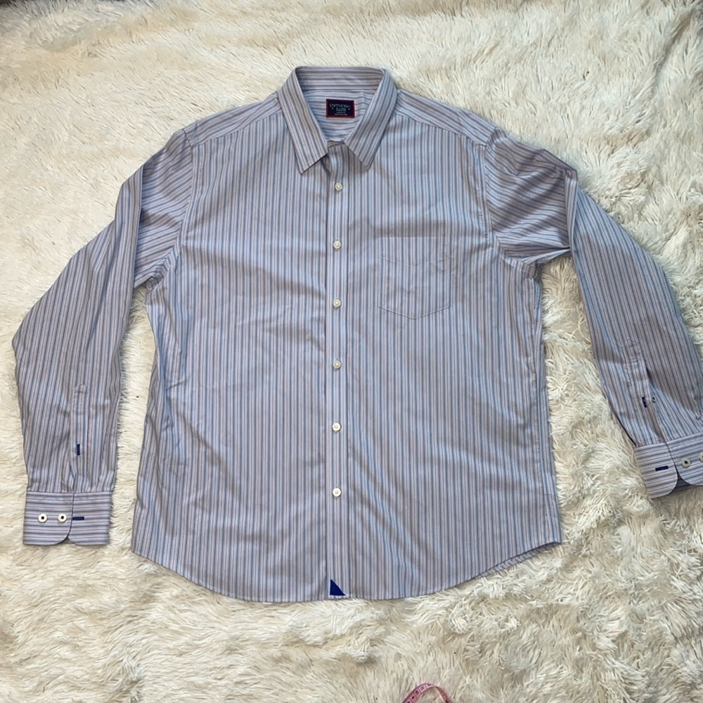 UNTUCKit Burton WF Long Sleeve Wrinkle Free Button up shirt
